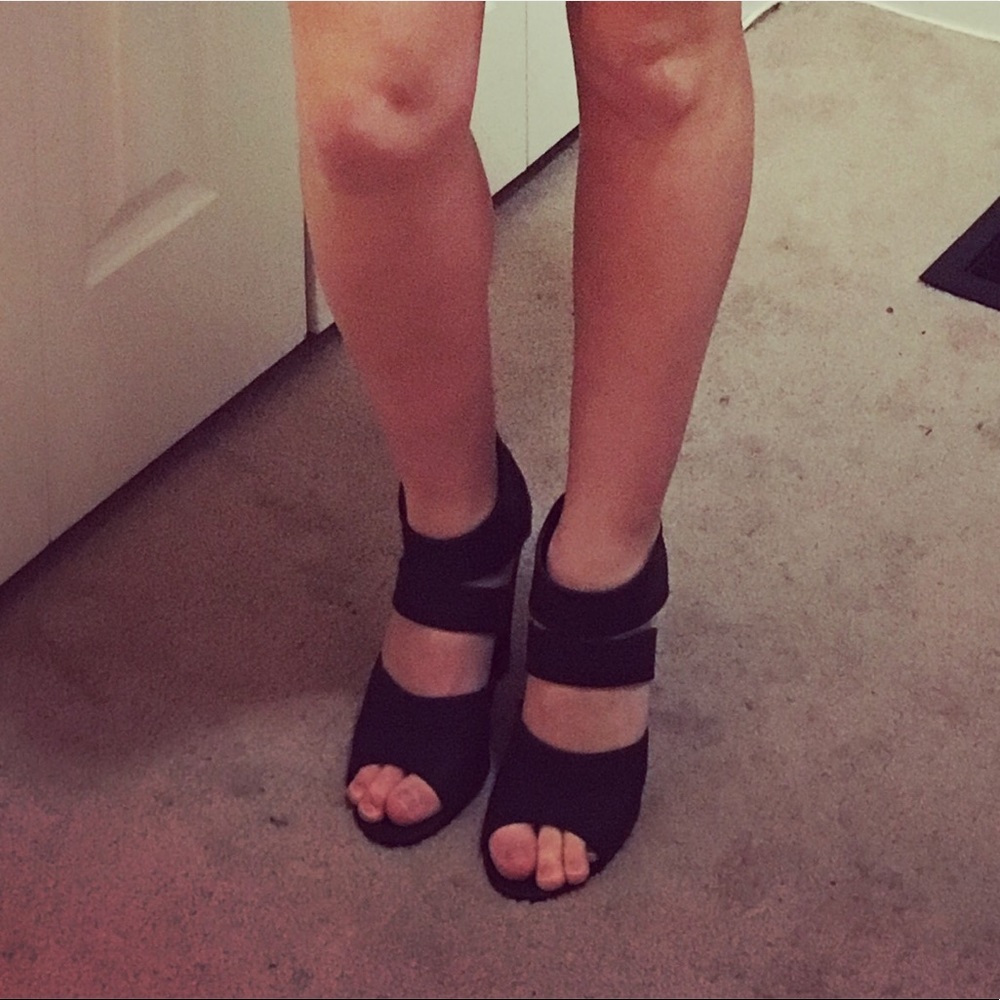 Michael Antonio Black Chunk Heels - Size 9